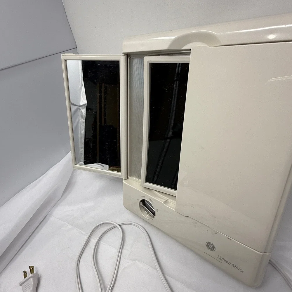 Vtg. GE Lighted Tri-Fold Portable Vanity Makeup Mirror Model 106658‎ Works